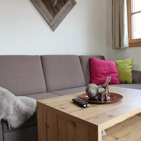 Cozy Chalet In Wei Priach With Terrace 샬레 *