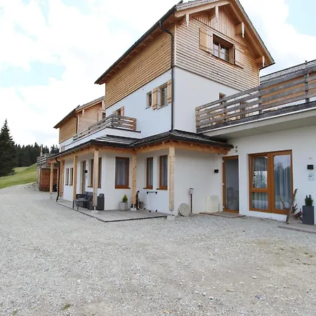Cozy Chalet In Wei Priach With Terrace * Weisspriach