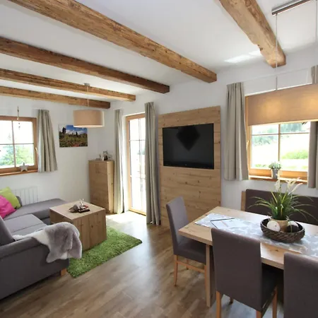 Cozy Chalet In Wei Priach With Terrace