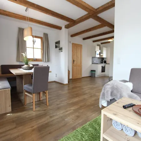 Cozy Chalet In Wei Priach With Terrace 샬레 Weisspriach