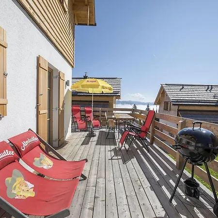 Cozy Chalet In Wei Priach With Terrace 샬레