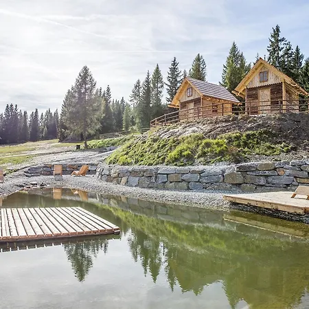Cozy Chalet In Wei Priach With Terrace Weisspriach